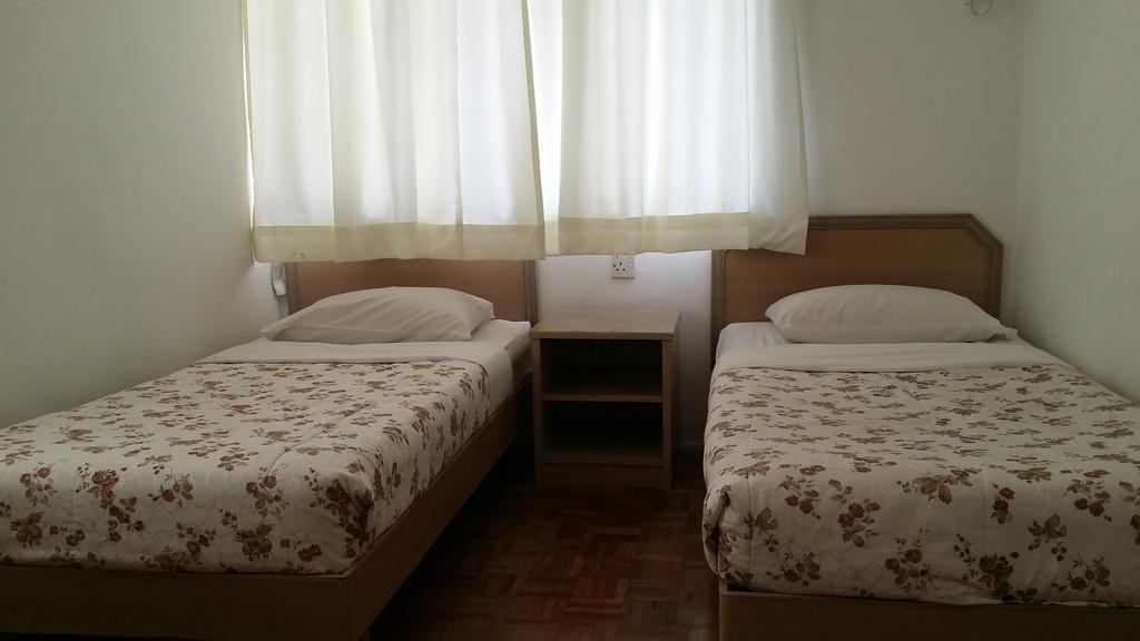Jean Cleancomfy Apt Near Beach バツーフェリンギビーチ 部屋 写真
